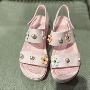 CROCS women size 5.5/6 Pink Floral Pearl Strap Sandals